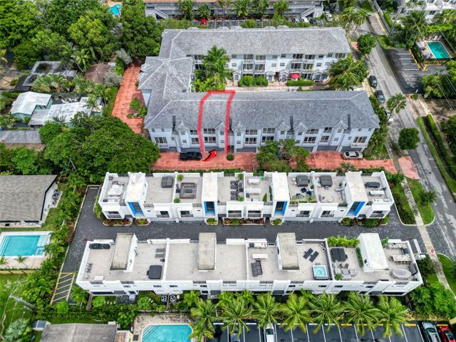 2725 NE 8 AVE 113, Wilton Manors, FL 33334