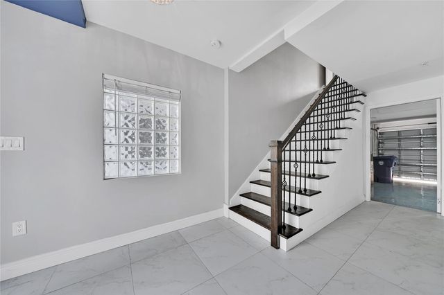 2725 NE 8 AVE 113, Wilton Manors, FL 33334