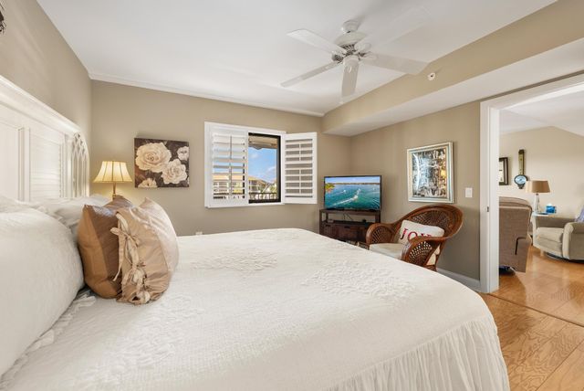 1301 Seafarer Circle 405, Jupiter, FL 33477