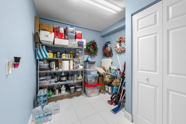 1301 Seafarer Circle 405, Jupiter, FL 33477