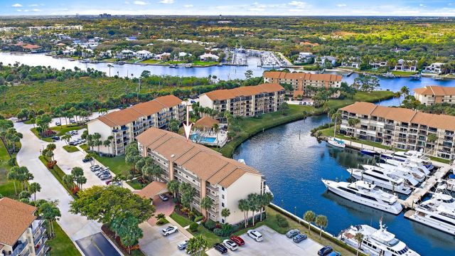 1301 Seafarer Circle 405, Jupiter, FL 33477