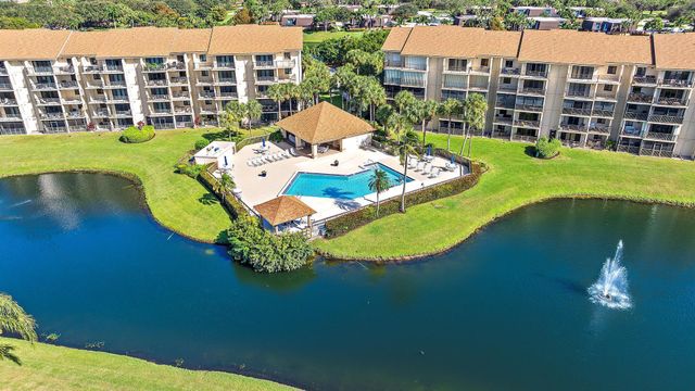 1301 Seafarer Circle 405, Jupiter, FL 33477