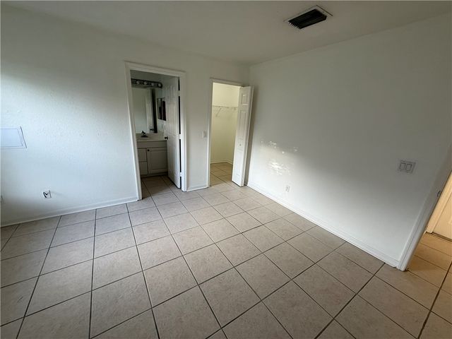 2156 16th Avenue SW, Vero Beach, FL 32962