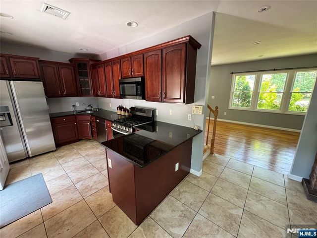 499 Paramus Road, Paramus, NJ 07652