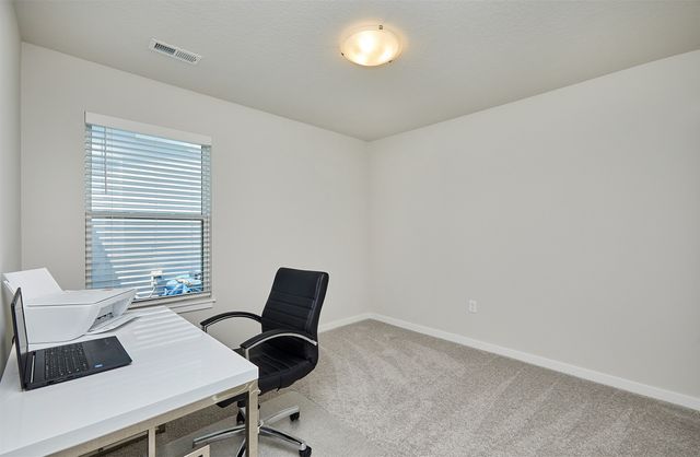 4413 E 44th Street, Des Moines, IA 50317