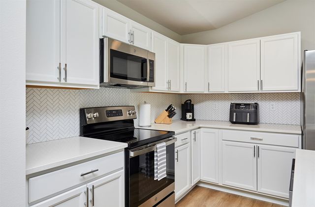 4413 E 44th Street, Des Moines, IA 50317