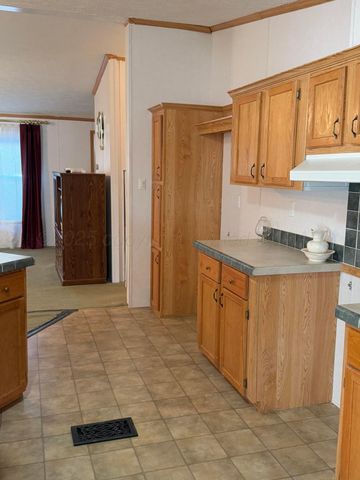 1046 S Farley Street, Pampa, TX 79065