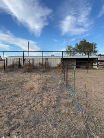 1046 S Farley Street, Pampa, TX 79065