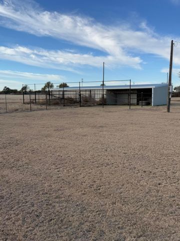 1046 S Farley Street, Pampa, TX 79065