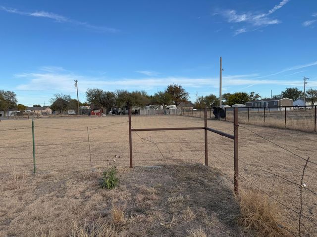 1046 S Farley Street, Pampa, TX 79065
