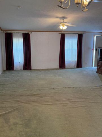 1046 S Farley Street, Pampa, TX 79065