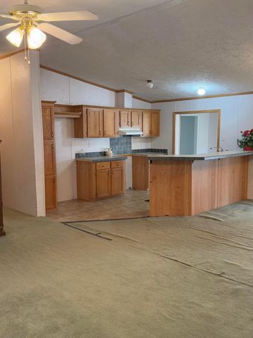 1046 S Farley Street, Pampa, TX 79065