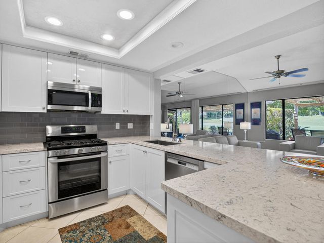 41715 Woodhaven Drive W, Palm Desert, CA 92211