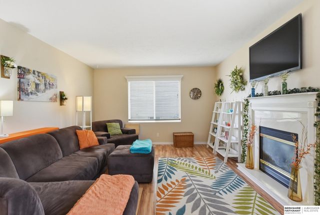 5716 S 158th Street, Omaha, NE 68135