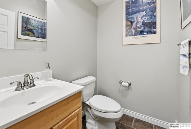 5716 S 158th Street, Omaha, NE 68135