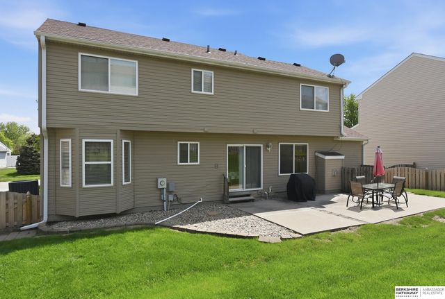5716 S 158th Street, Omaha, NE 68135