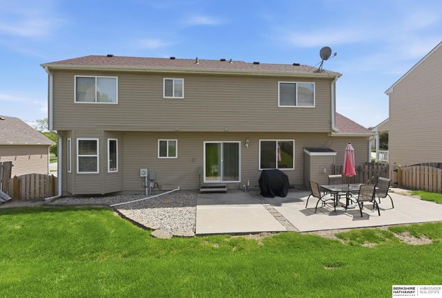 5716 S 158th Street, Omaha, NE 68135