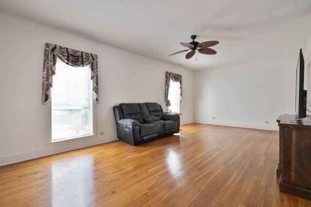 141 S Grace Street, Crockett, TX 75835