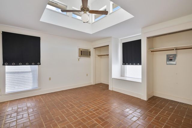 141 S Grace Street, Crockett, TX 75835