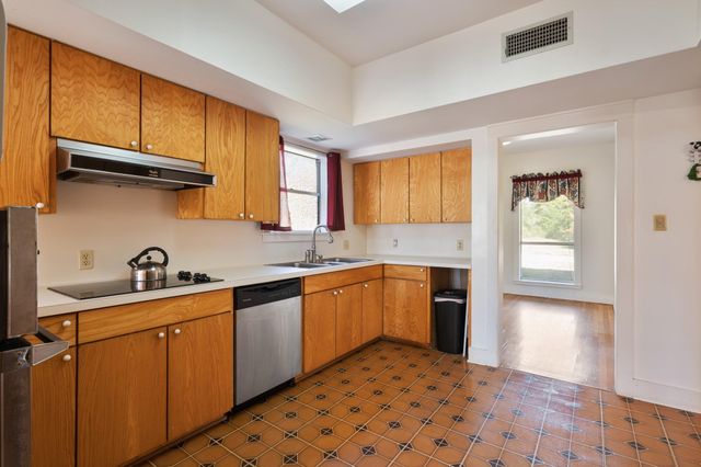 141 S Grace Street, Crockett, TX 75835