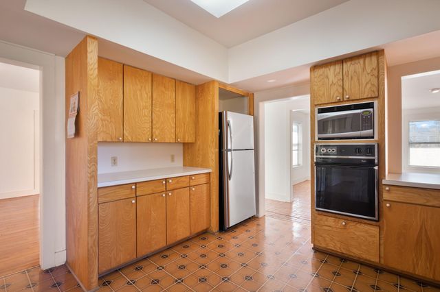 141 S Grace Street, Crockett, TX 75835