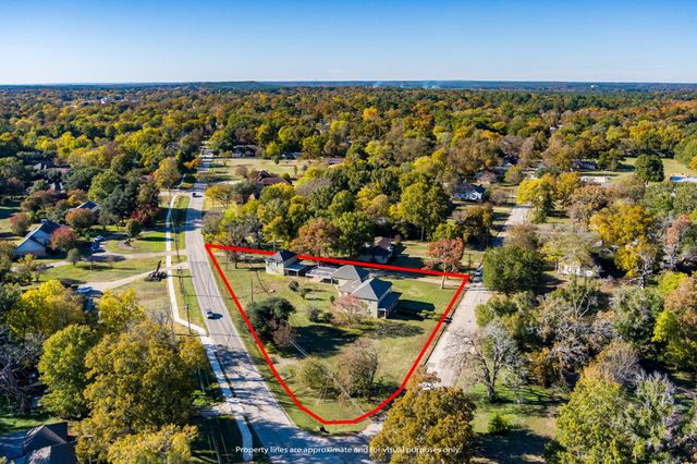 141 S Grace Street, Crockett, TX 75835