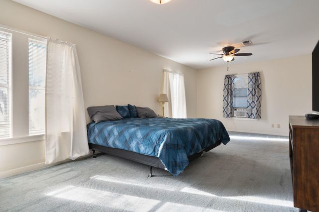 141 S Grace Street, Crockett, TX 75835