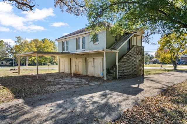 141 S Grace Street, Crockett, TX 75835