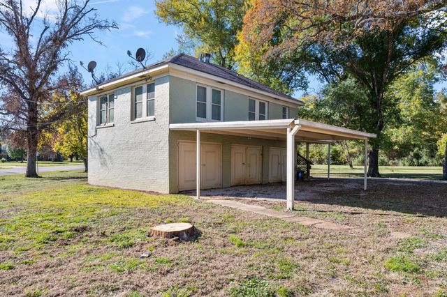 141 S Grace Street, Crockett, TX 75835