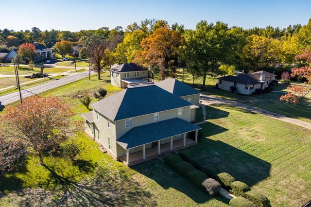 141 S Grace Street, Crockett, TX 75835