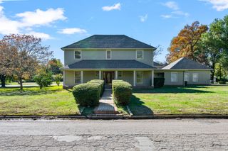 141 S Grace Street, Crockett, TX 75835
