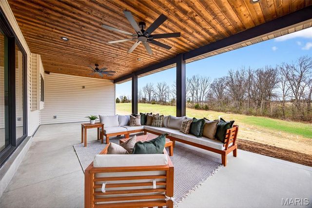 129 Spoonbill Lane, Foristell, MO 63348