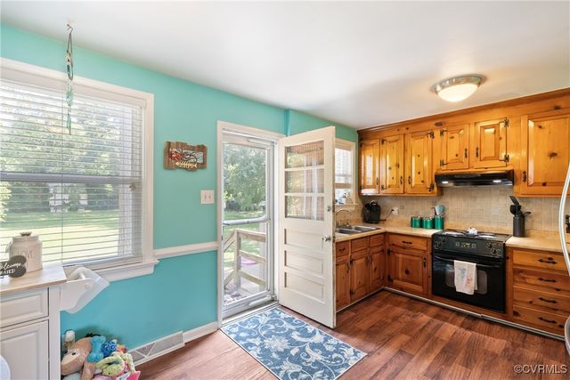 7143 Cherry Ln, Mechanicsville, VA 23111
