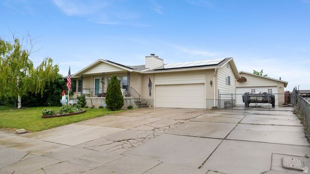 3676 W 4700 S, Roy, UT 84067