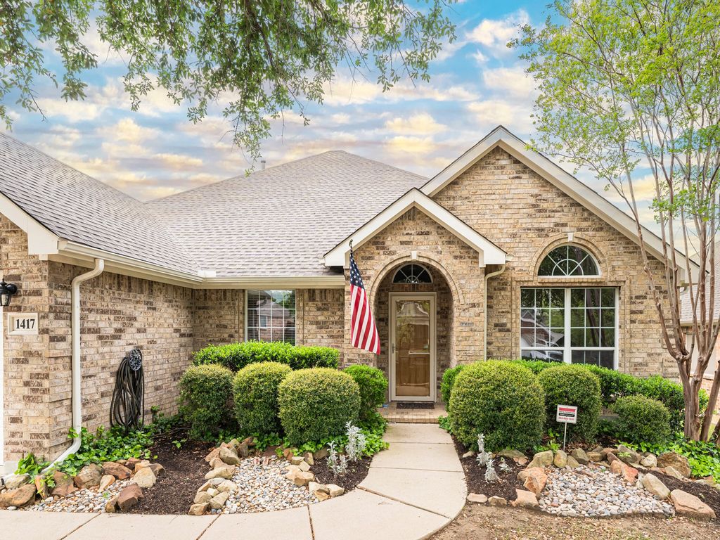 1417 Lowes Farm Parkway, Mansfield, TX 76063