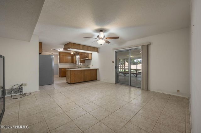 1011 Cedardale Drive, Las Cruces, NM 88005