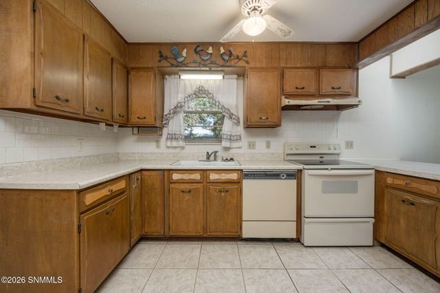 1011 Cedardale Drive, Las Cruces, NM 88005