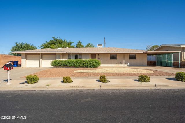 1011 Cedardale Drive, Las Cruces, NM 88005