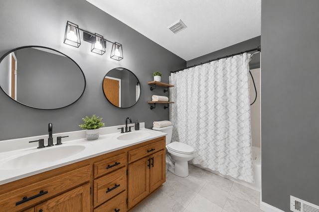 13746 84th Place N, Maple Grove, MN 55369