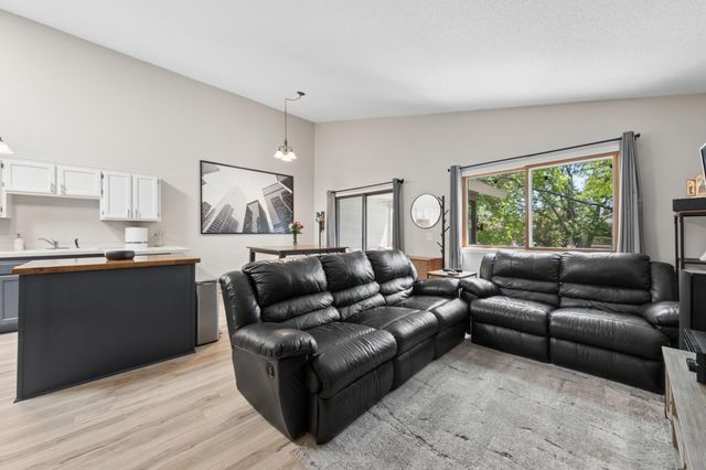 13746 84th Place N, Maple Grove, MN 55369