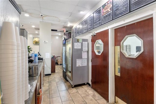 1215 George Washington Memorial HWY X, Yorktown, VA 23693