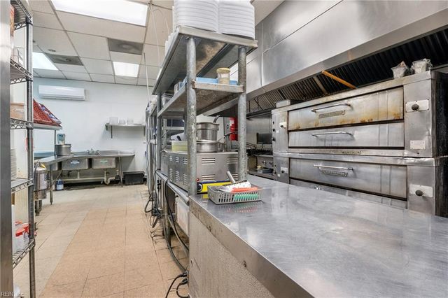 1215 George Washington Memorial HWY X, Yorktown, VA 23693