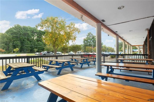1215 George Washington Memorial HWY X, Yorktown, VA 23693