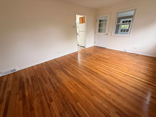 15 Woodbury Lane, Bedford, NH 03110