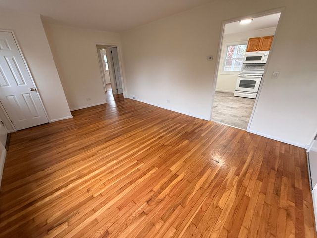 15 Woodbury Lane, Bedford, NH 03110