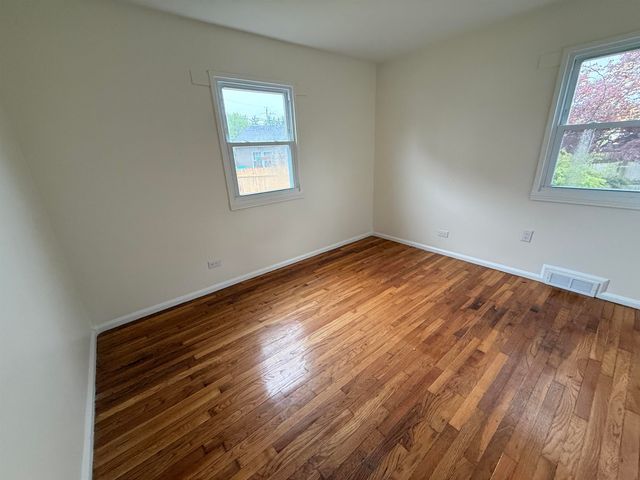 15 Woodbury Lane, Bedford, NH 03110
