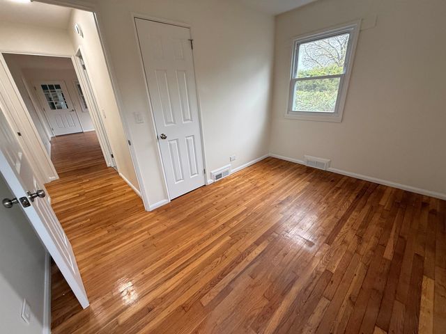 15 Woodbury Lane, Bedford, NH 03110