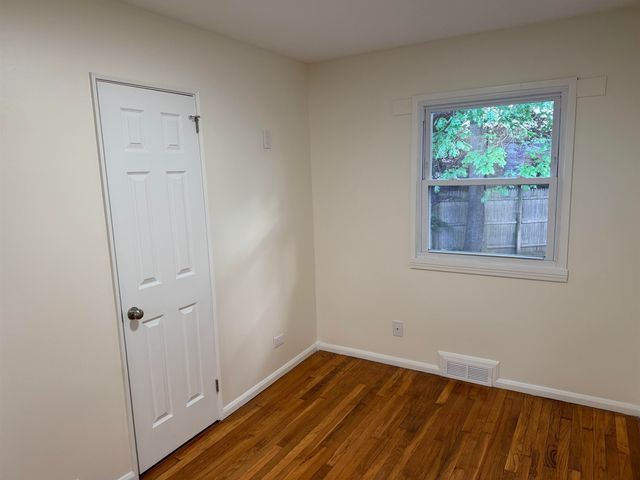 15 Woodbury Lane, Bedford, NH 03110