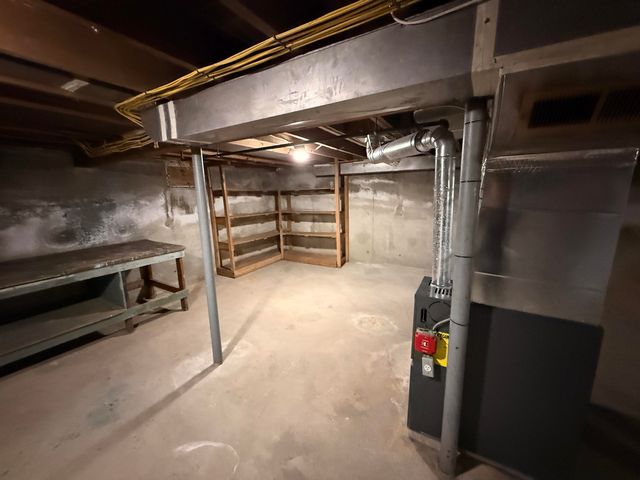 15 Woodbury Lane, Bedford, NH 03110