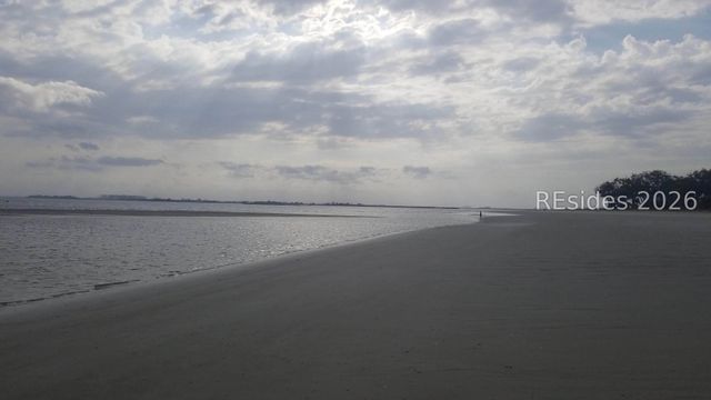 8 Volunteers Rdg, Daufuskie Island, SC 29915